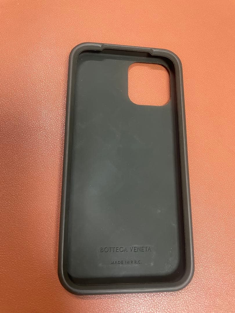 BOTTEGA VENETA iPhone 12 Pro ケース　カーキ色