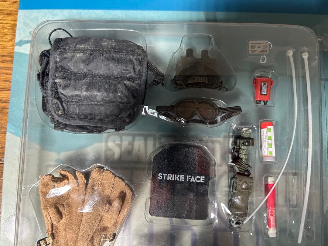 ホットトイズSEAL VBSS COMMANDERとTEAM LEADER　２体