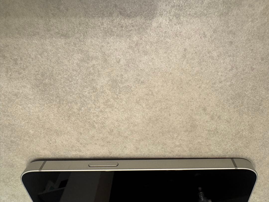 (極美品)Apple iPhone 16e 128GB ホワイト SIMフリー