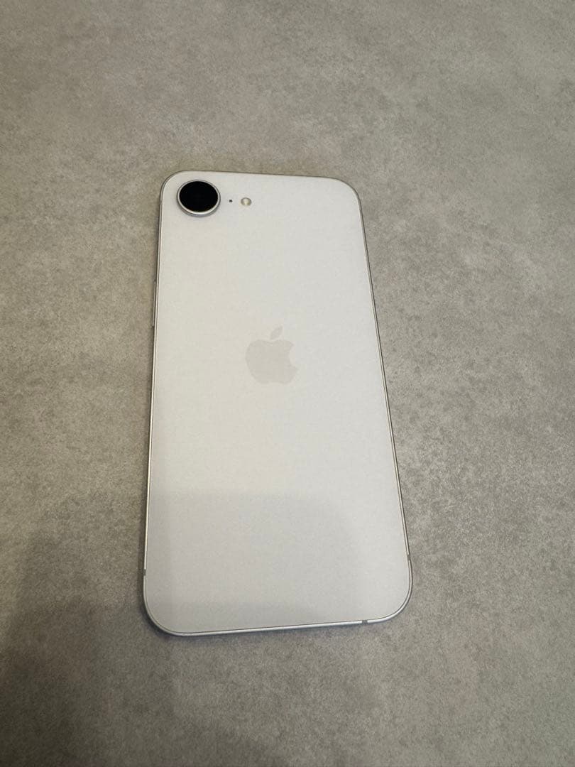 (極美品)Apple iPhone 16e 128GB ホワイト SIMフリー