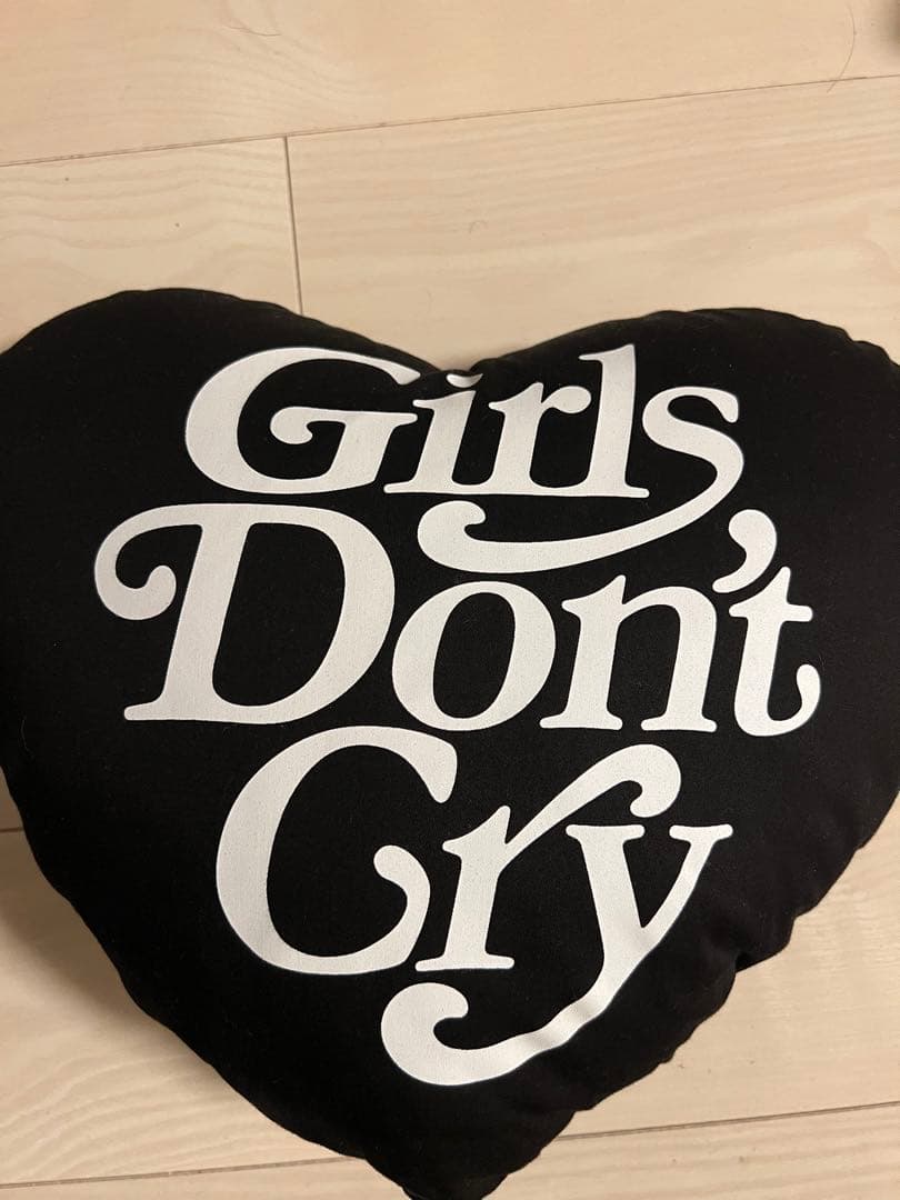 verdy 伊勢丹　girlsdon'tcry クッション　3色セット　ハート