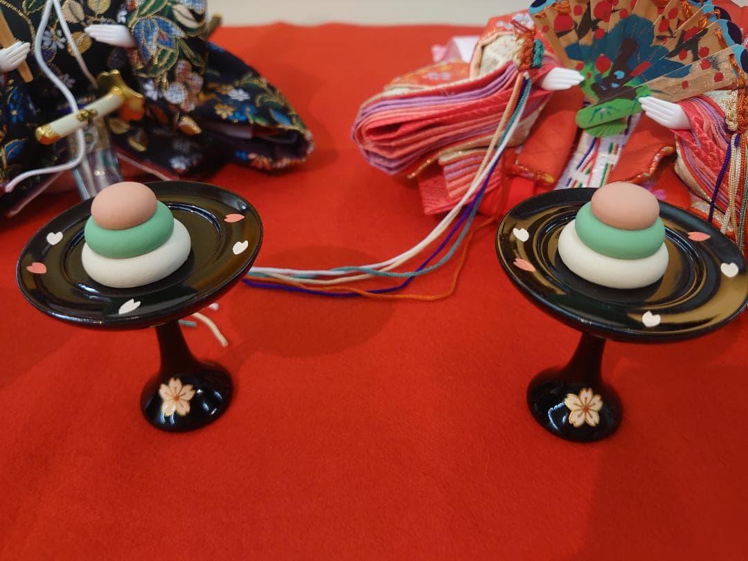 ●新品●　おひなさまセット　金襴衣装とお道具のセット