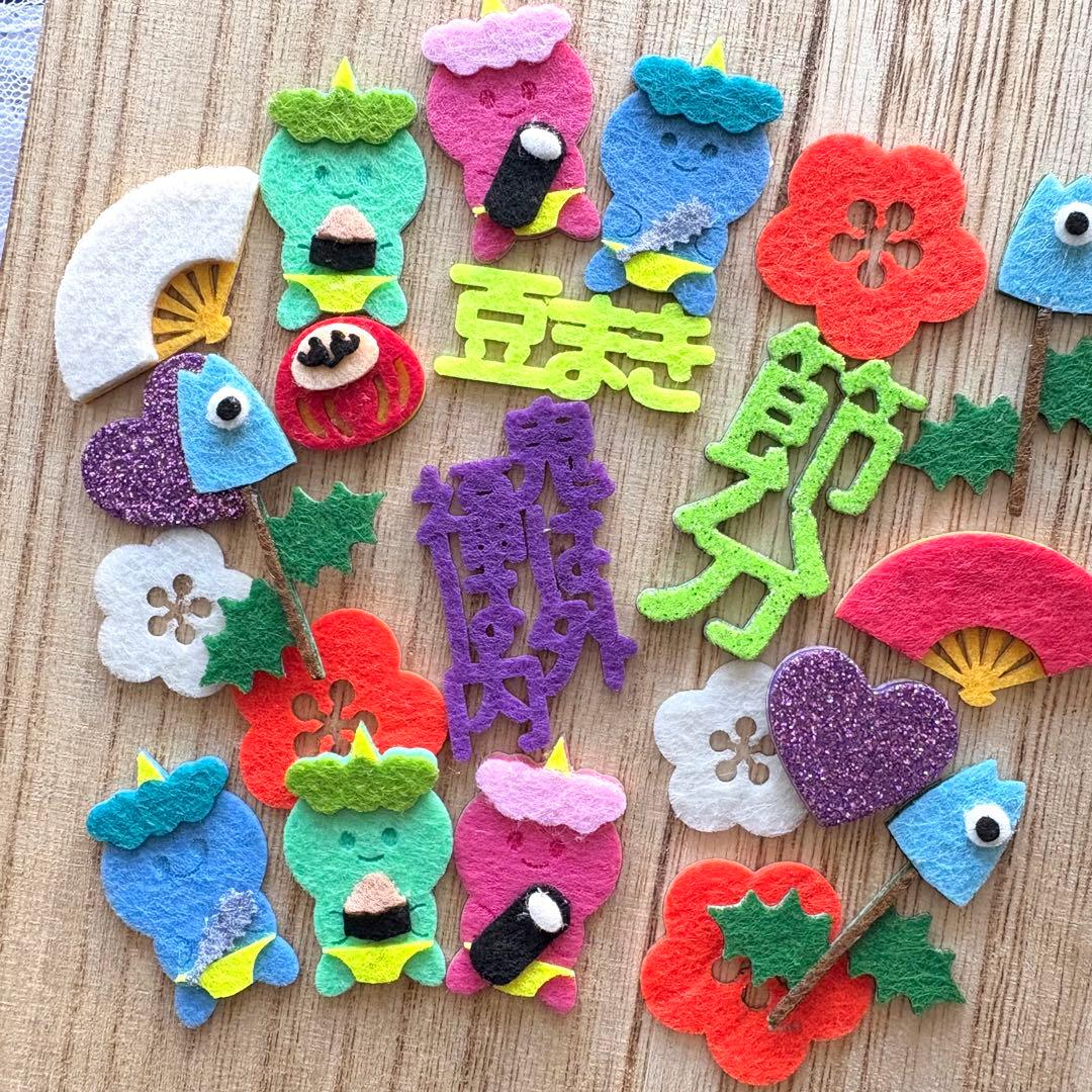 ❷¥1000 フェルトのフレークシール　アルバム　クラフトパンチ