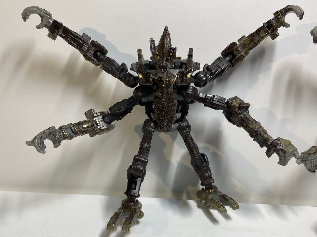塗装品　yolo park スカージ　トランスフォーマー　スタジオシリーズ
