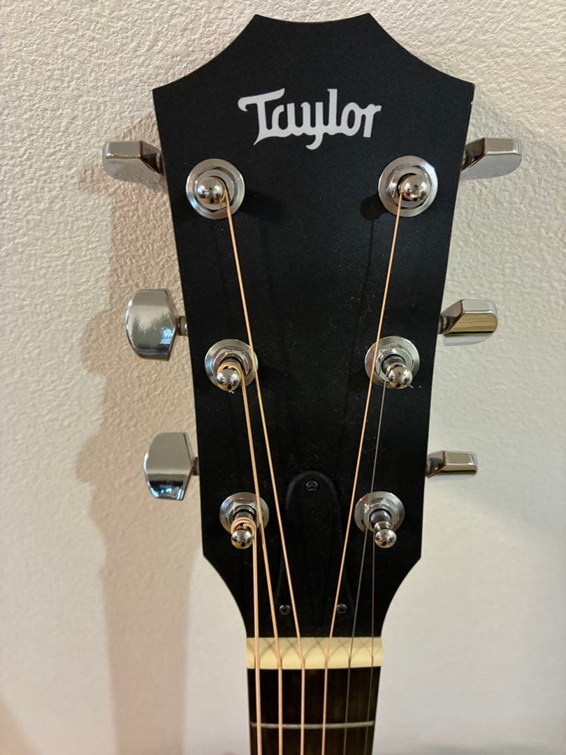 Taylor アコースティックギター　Academy12e