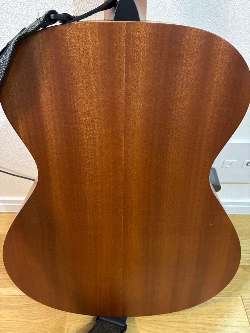 Taylor アコースティックギター　Academy12e