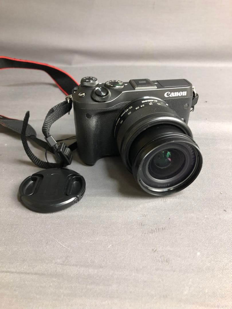 ▲【美品】Canon EOS M6 ダブルズームキット　バッテリー2つ付き
