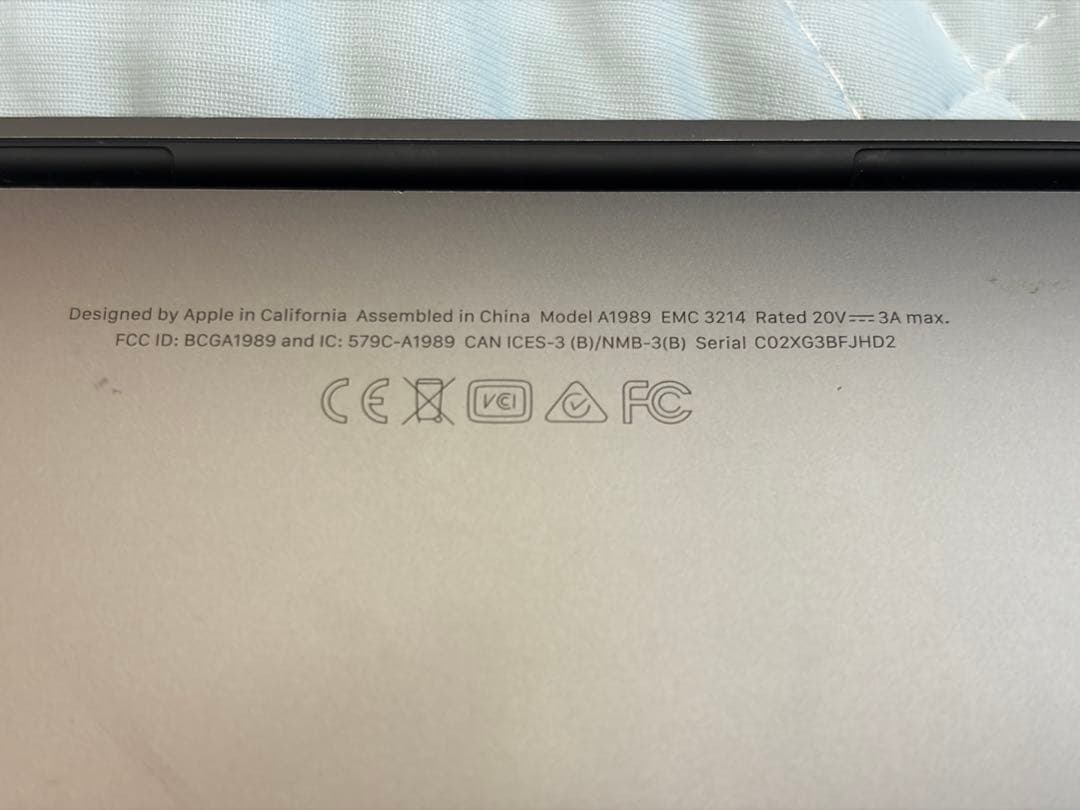 Apple MacBook Pro 13インチ A1989 英語配列