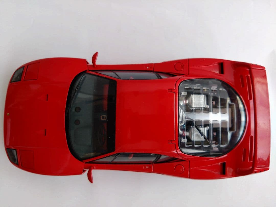 フェラーリ Ferrari F40 1/18
