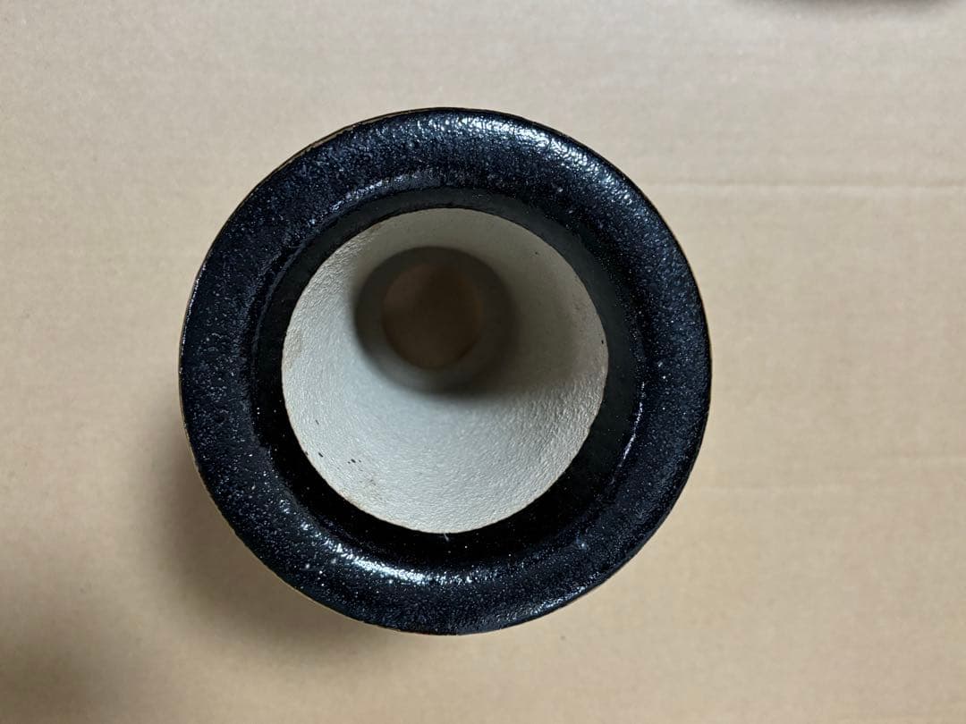 梅の花装飾 黒い陶器 植木鉢（冬限定価格）