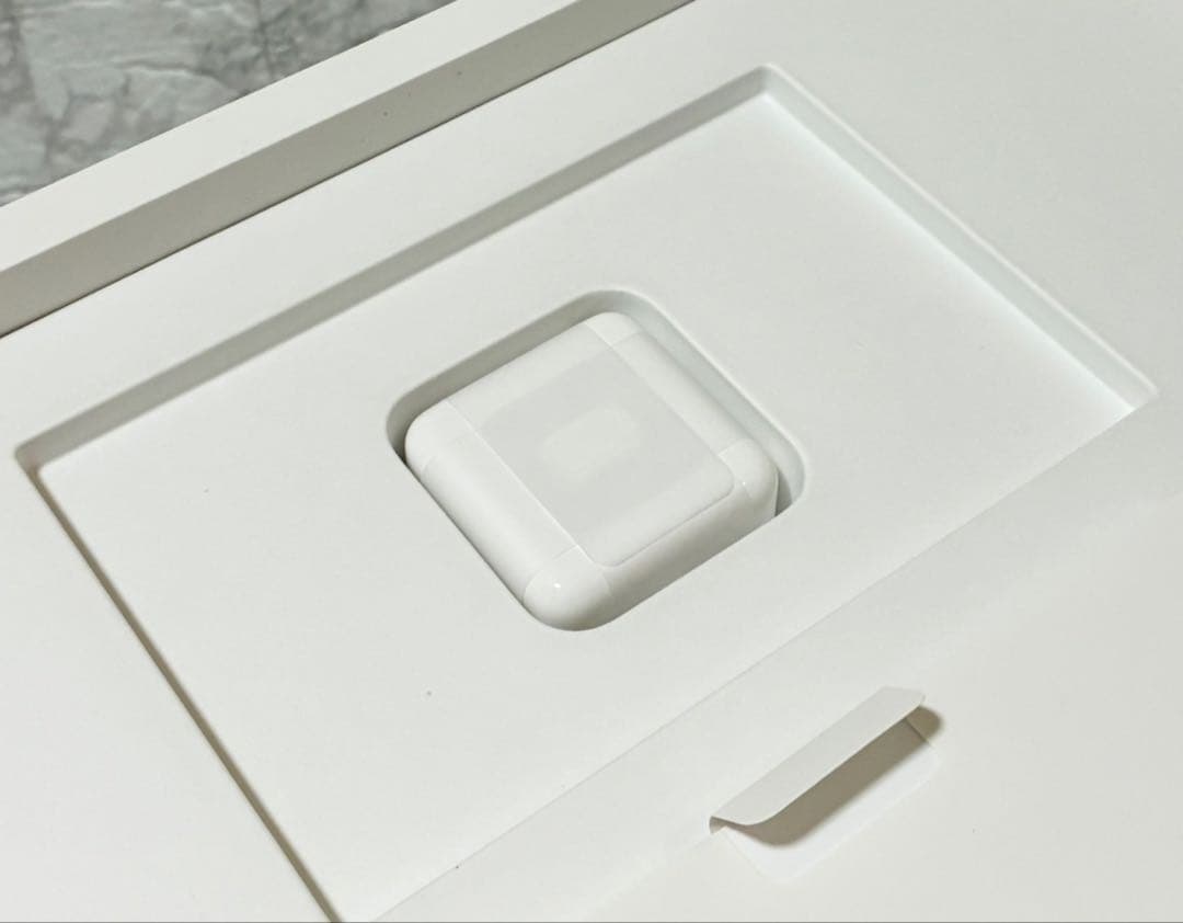 【未使用】Apple 2025 MacBook Air M4 512GB