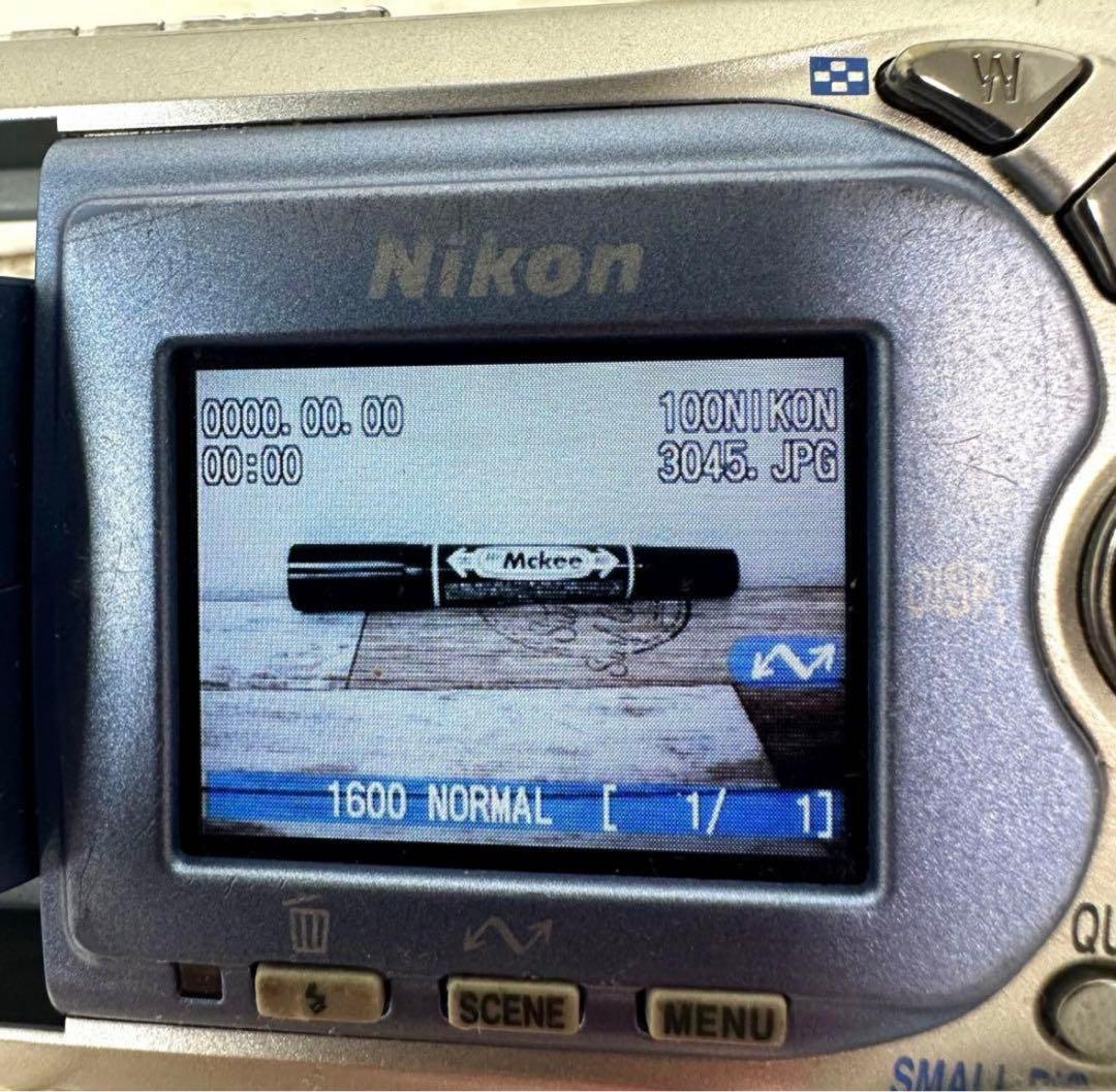 nikon coolpix 2500 ニコン