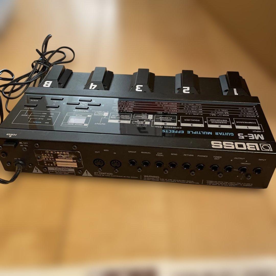 希少　BOSS ME-5 マルチエフェクター　マニュアル付属　可動品