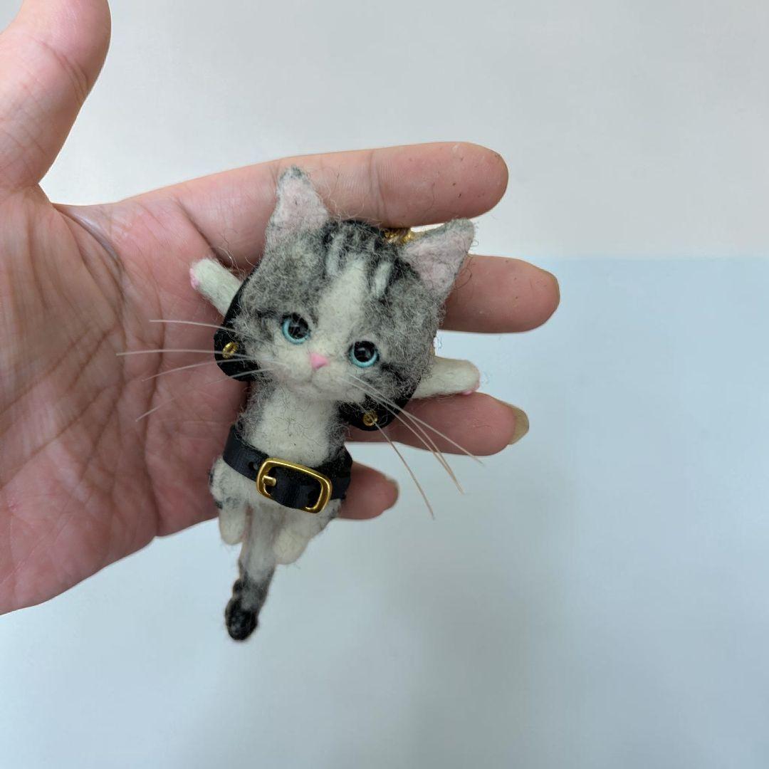 豆猫HOLDCATキーホルダー MN-15 サバ白〜特製豆猫トレカ付き