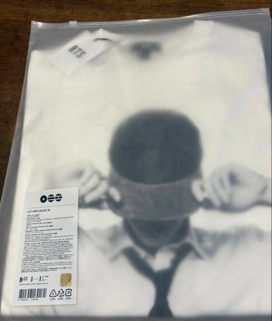 アリランTシャツ BTS 公式　JIN Mサイズ　popup