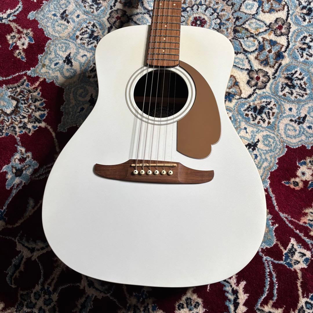 Fender Malibu Player Arctic Gold エレアコ