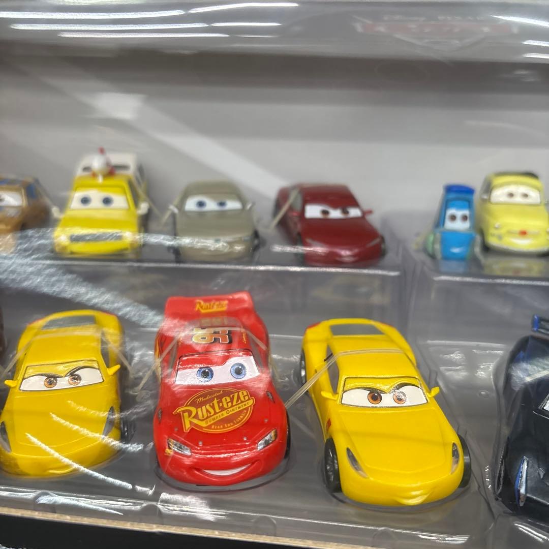 ディズニー・ピクサー カーズ3 メガフィギュアプレイセット