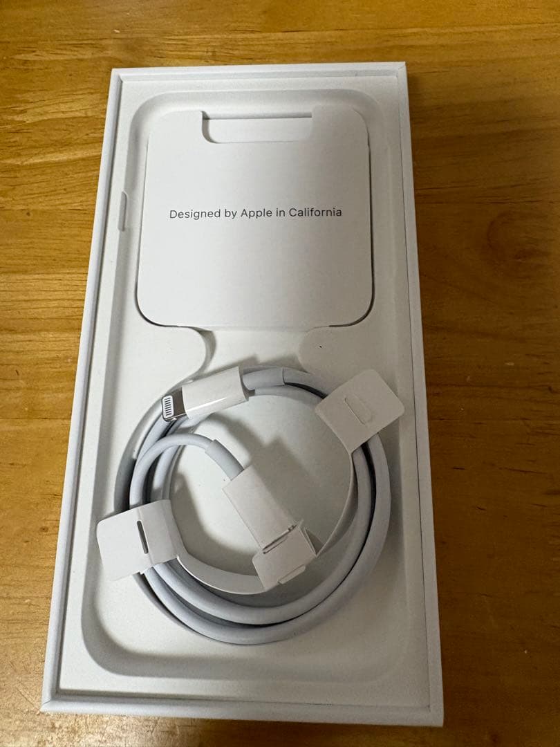 iPhone SE (第3世代) ブラック 本体