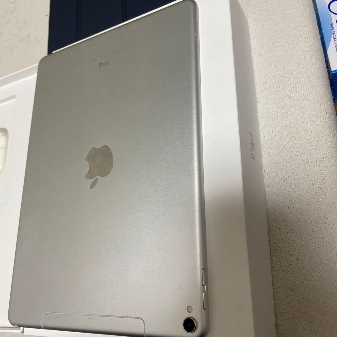 Apple iPad Pro 10.5インチ64GB ホワイト　バッテリー90%