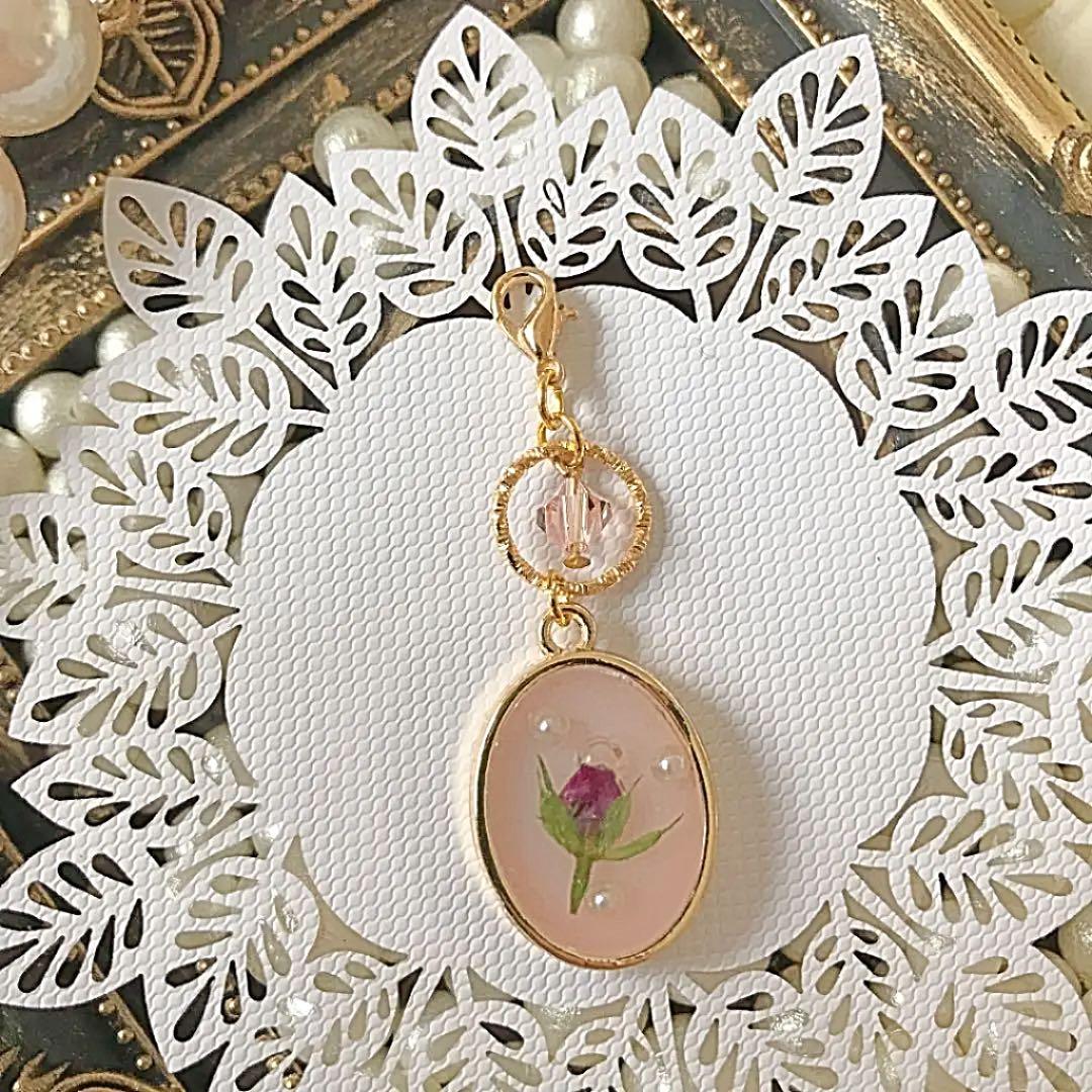 ♡139❤️ 薔薇　押し花　レジン　チャーム　マスクチャーム
