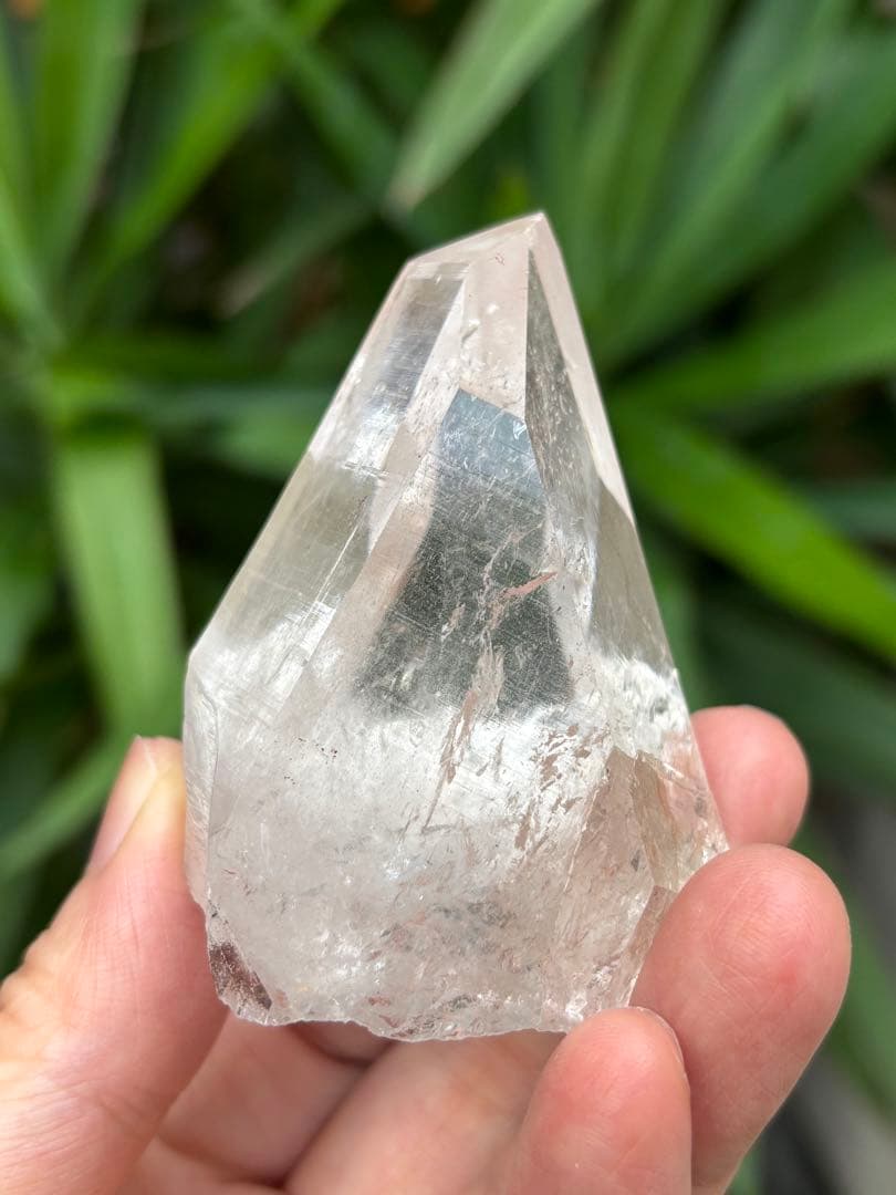 インド　マニカラン水晶ポイント　139g 透明ピンク　天然石