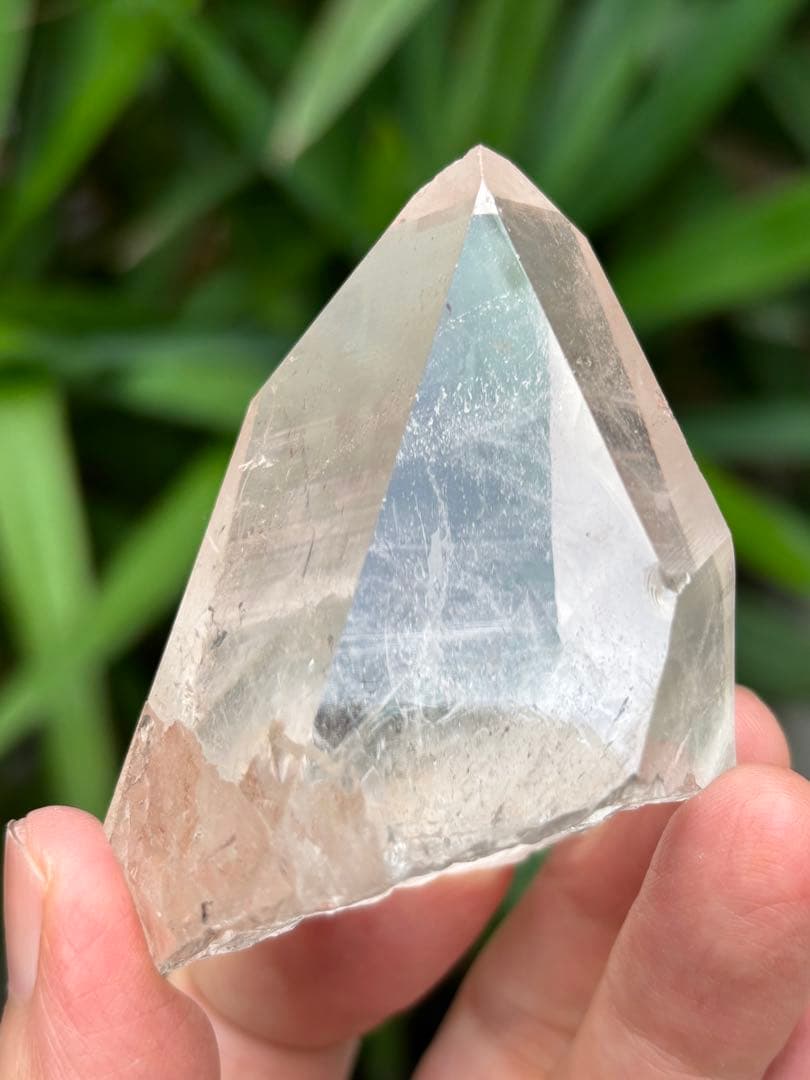 インド　マニカラン水晶ポイント　139g 透明ピンク　天然石