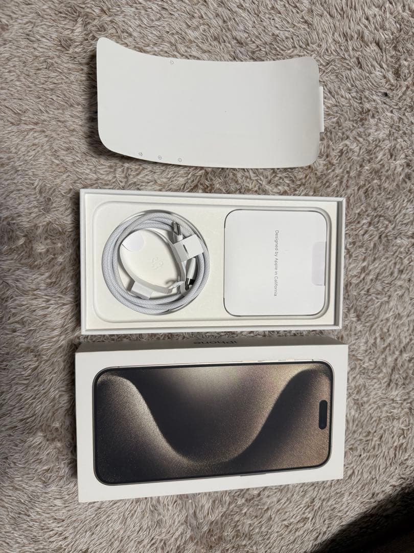 iPhone 15 Pro Max 256GB ナチュラルチタニウム　本体