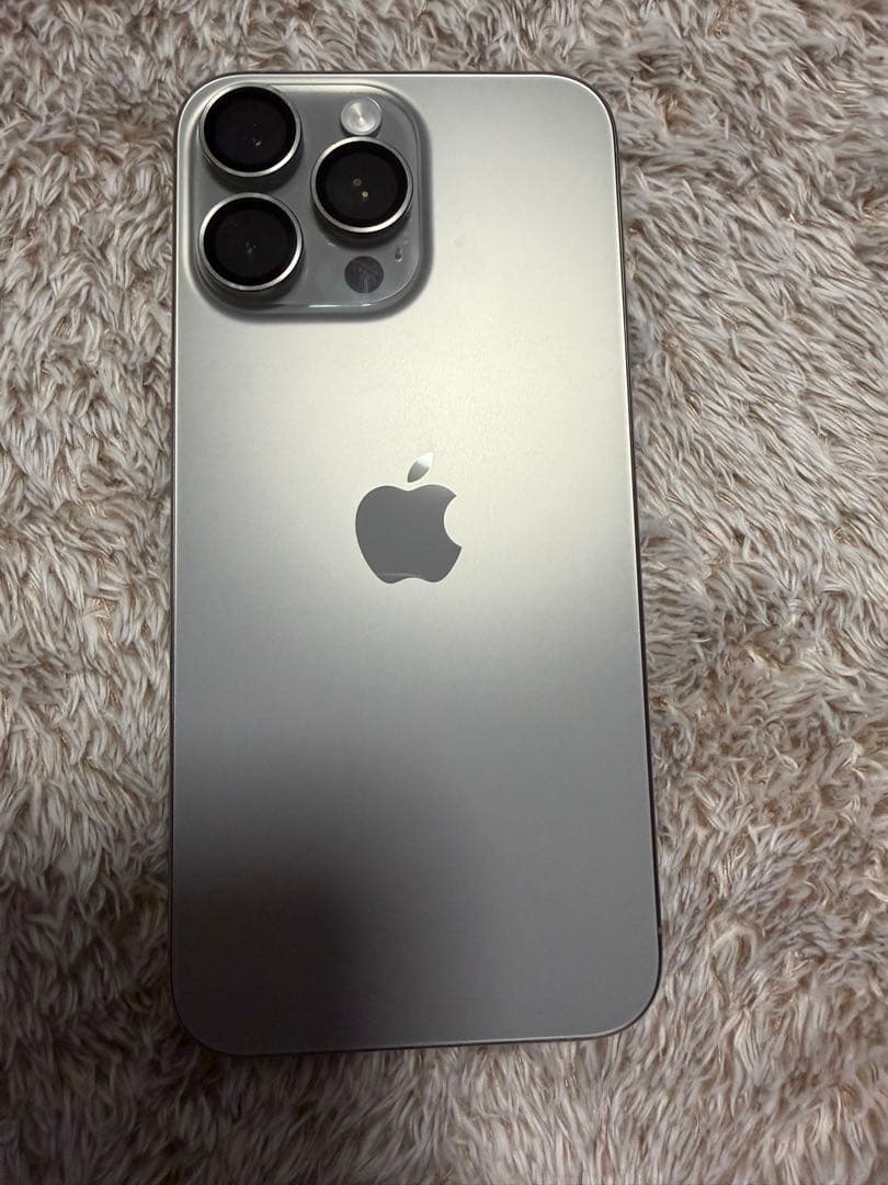 iPhone 15 Pro Max 256GB ナチュラルチタニウム　本体