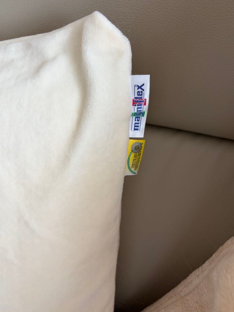 マニフレックス メモリーフォーム枕 ホワイト