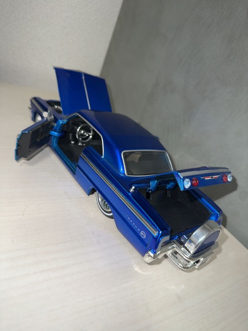 Jada 64' シボレー インパラ 1/24 ミニカー
