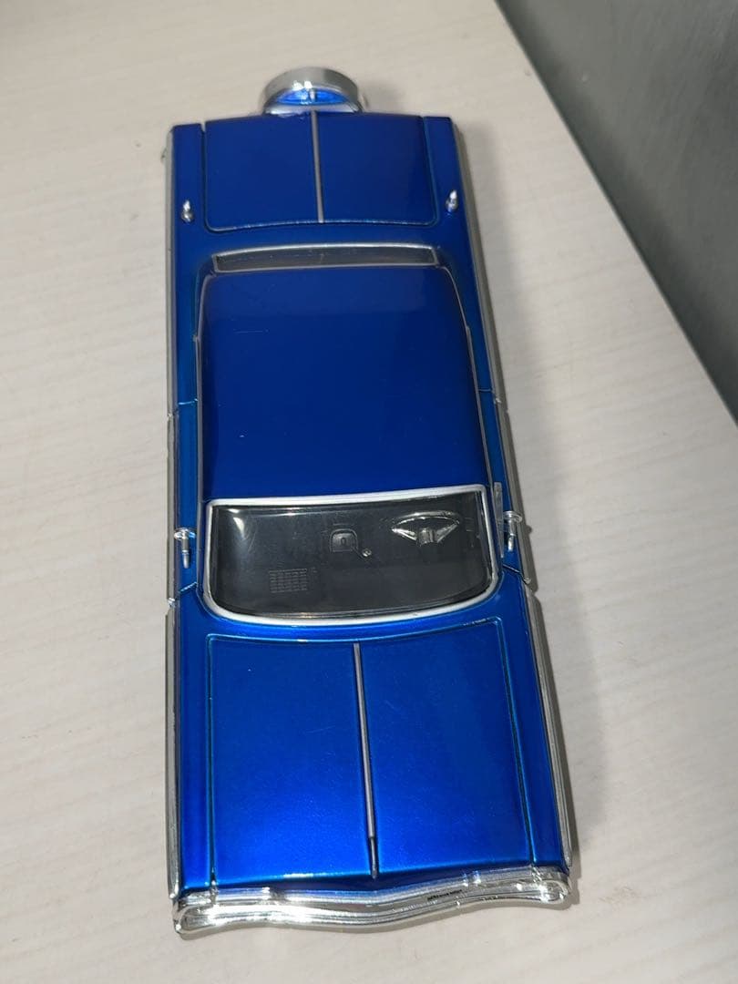 Jada 64' シボレー インパラ 1/24 ミニカー