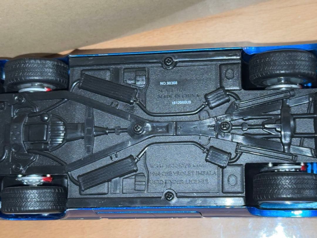 Jada 64' シボレー インパラ 1/24 ミニカー