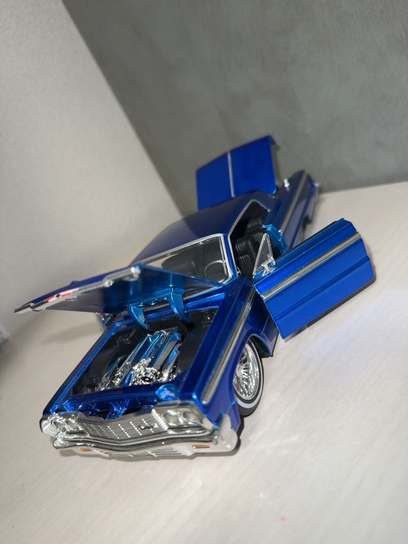 Jada 64' シボレー インパラ 1/24 ミニカー