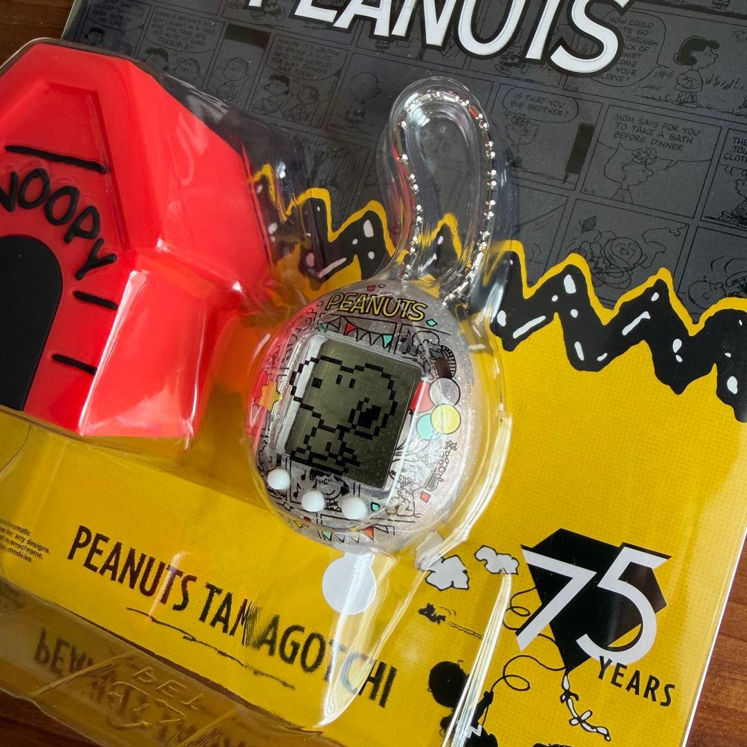 限定品 PEANUTS TAMAGOTCHI SNOOPY