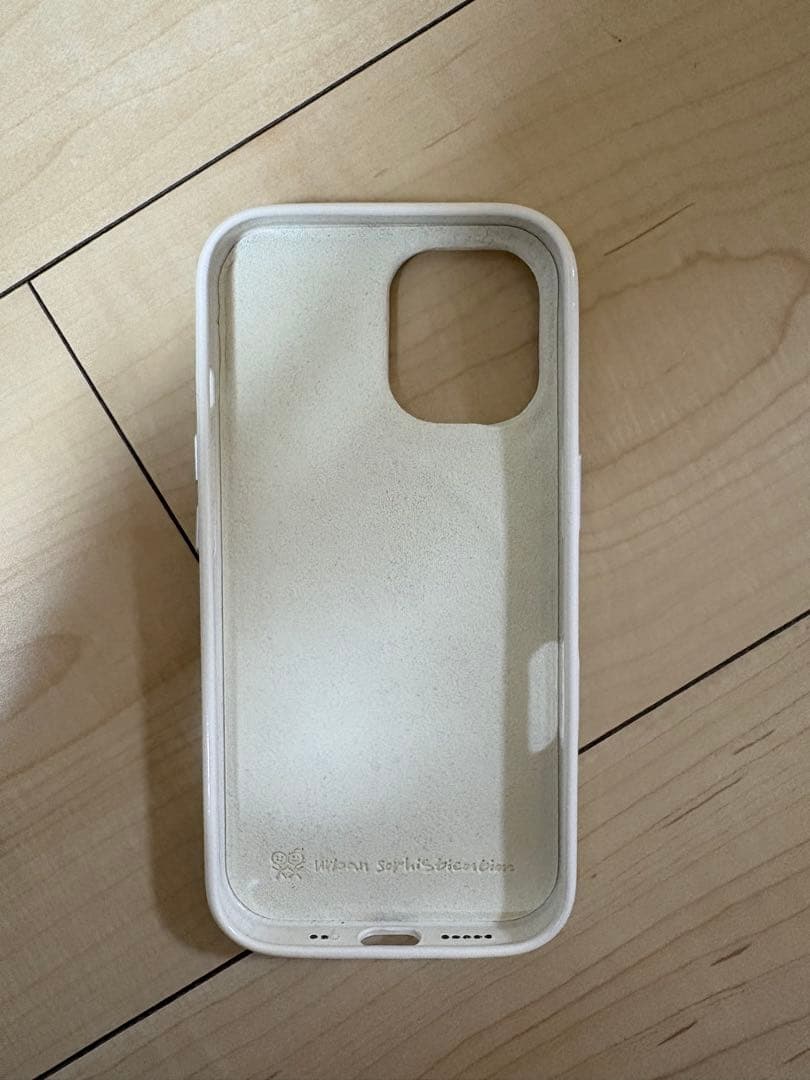 Urban sophistication ハローキティ iPhone16