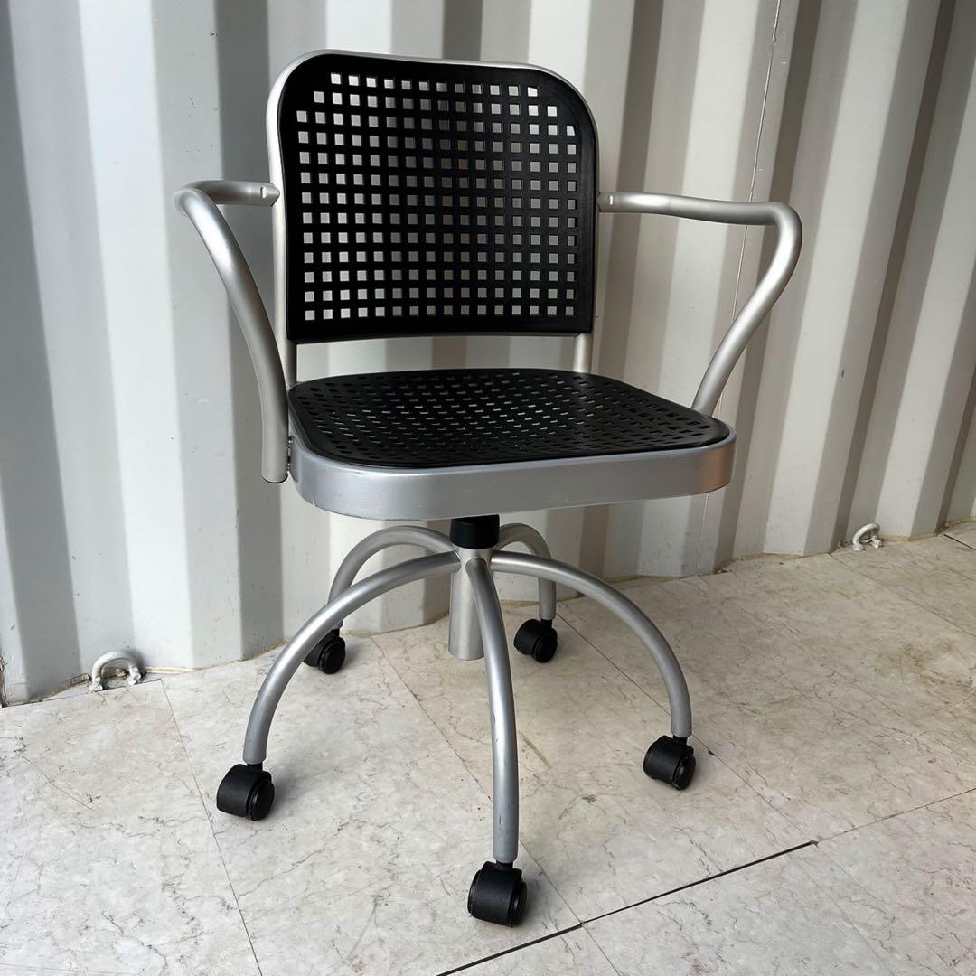 取付無料！カッシーナ デパドゥバ シルバー おしゃれブラックオフィスチェア✨