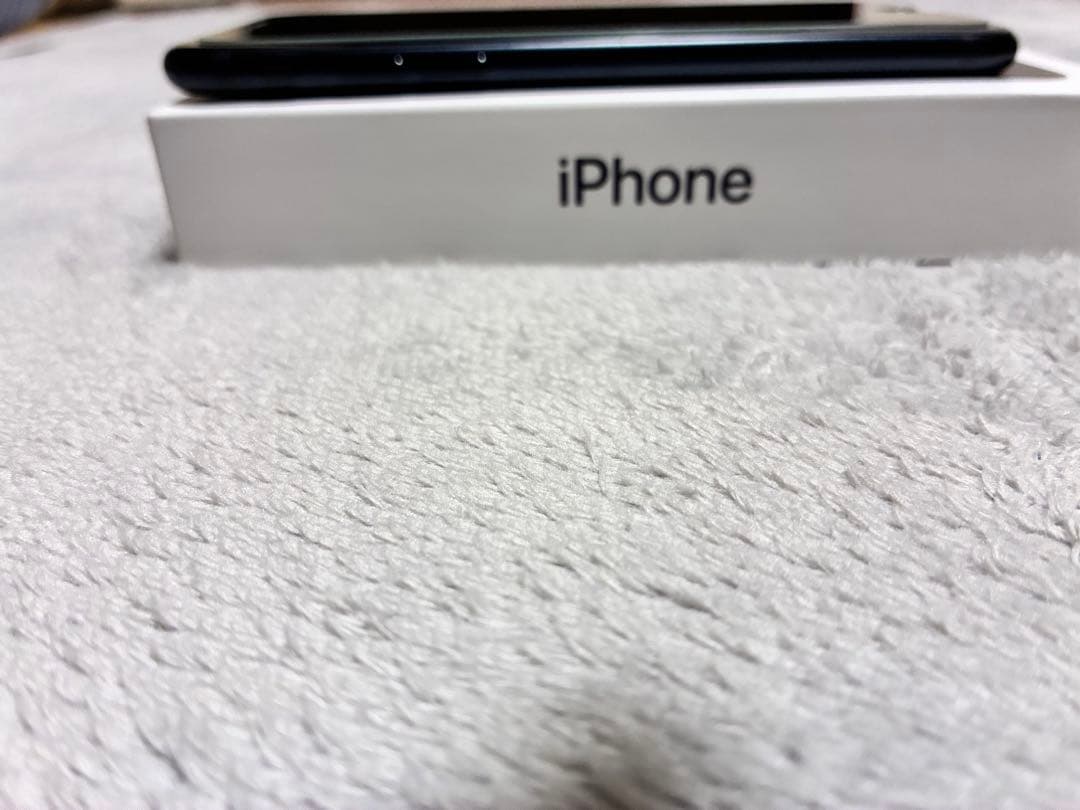 スマートフォン本体 iPhoneSE3 64GB