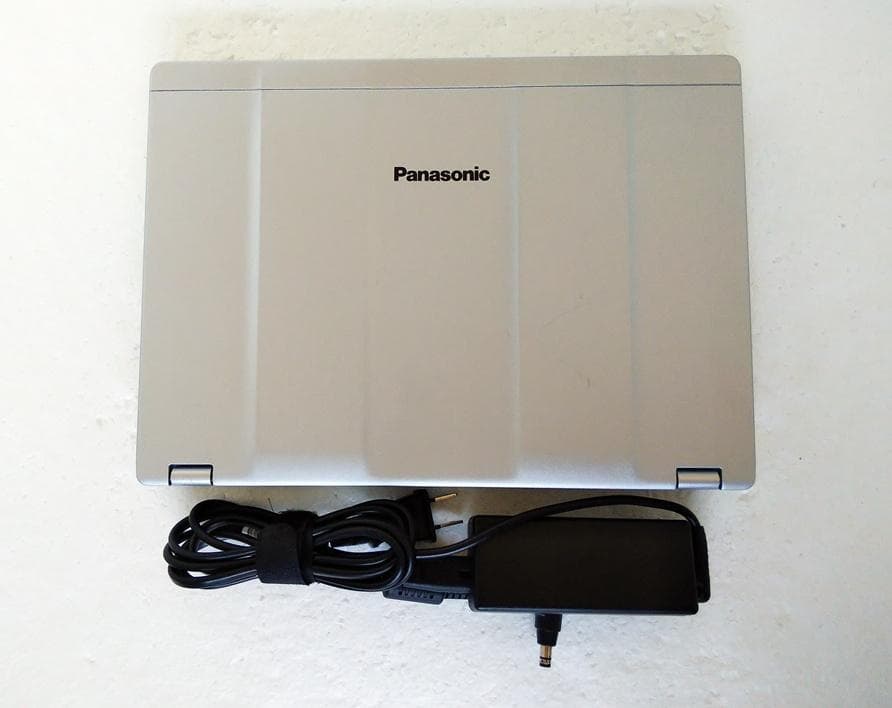 軽量コンパクト Panasonic CF-SZ6