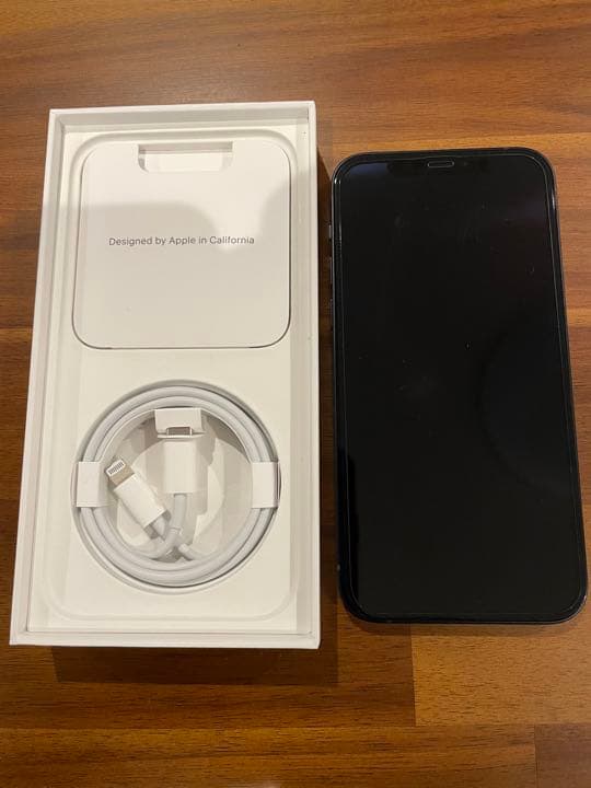 Apple iPhone 12 64GB ブラック バッテリー100%