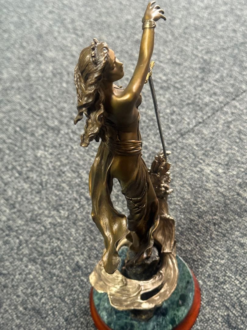 【湖の乙女】 エミリーカフマン作 フランクリンミント製 ブロンズ像 女神