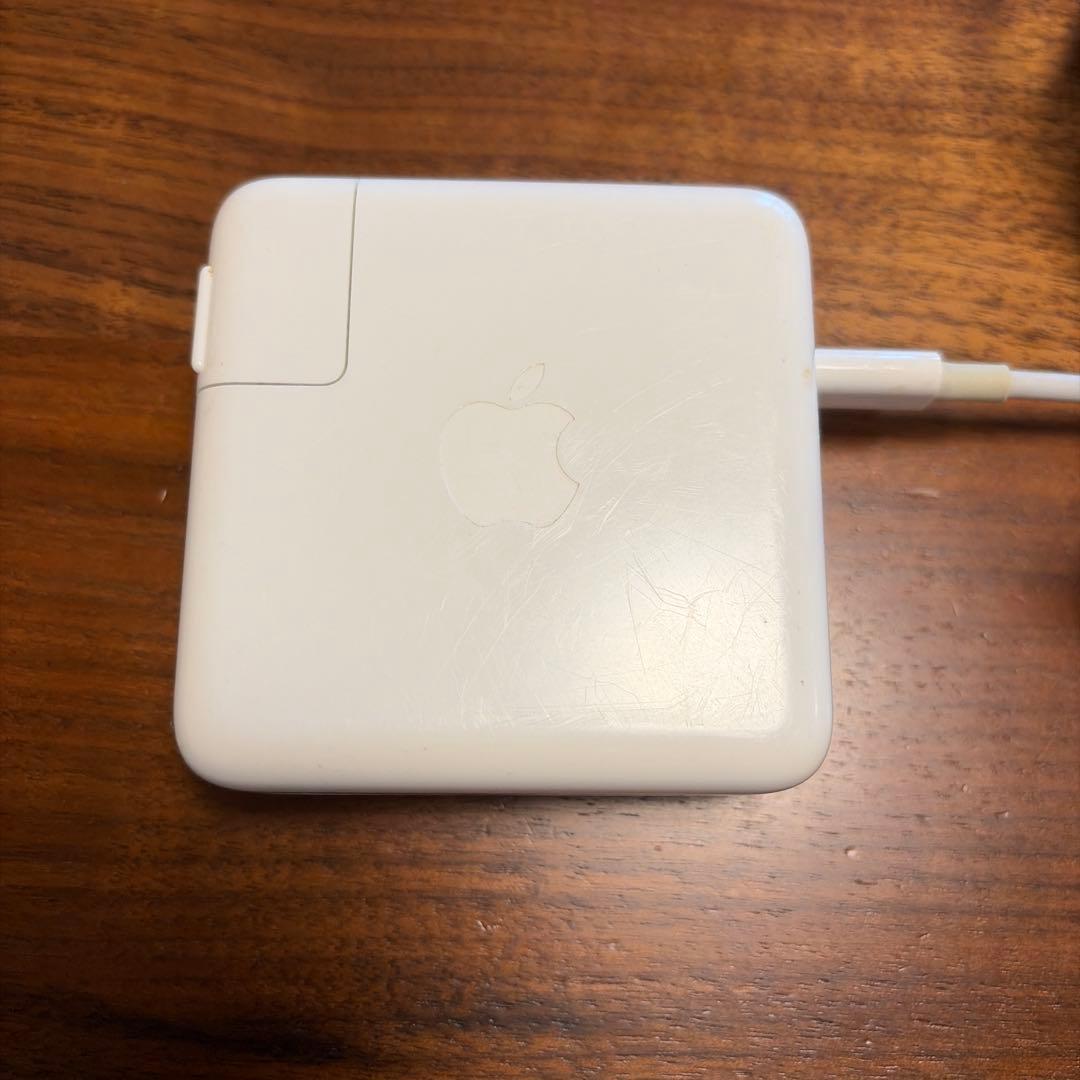美品 MacBook Pro13 i5 8GB Monterey 充放電74回