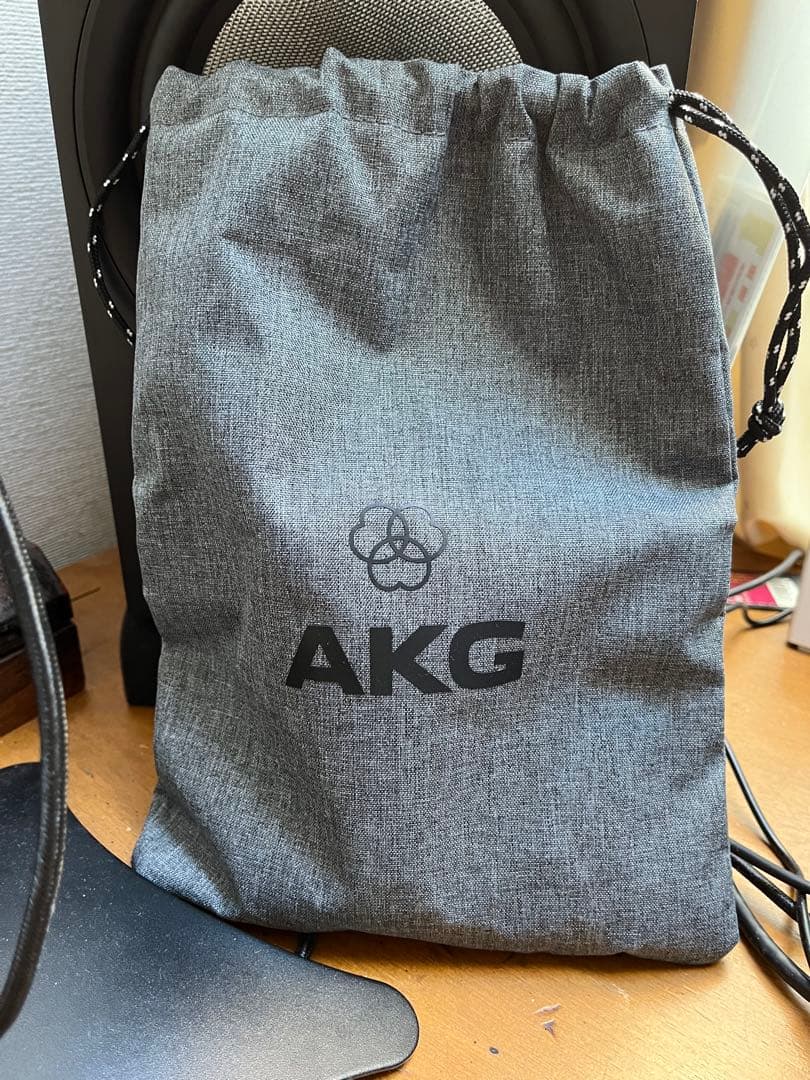 ヘッドホン　AKG K371