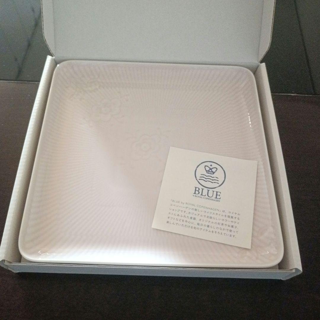 【廃盤】ロイヤルコペンハーゲン フラワーエンブレム スクエア ディッシュプレート