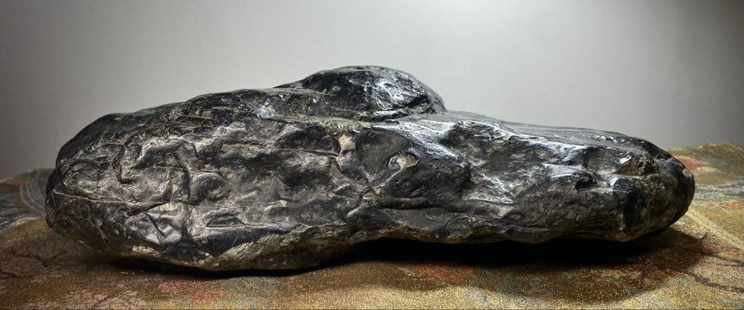 佐治川石 ウブ 銘 月山 横33×高11(cm) 6.26kg 水石 盆栽