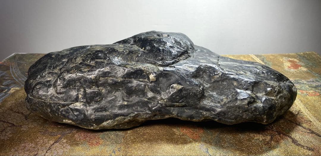 佐治川石 ウブ 銘 月山 横33×高11(cm) 6.26kg 水石 盆栽