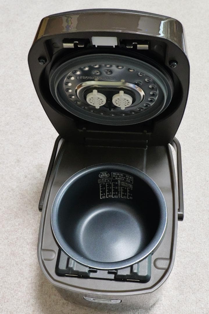 【メーカー保証残あり、圧力IHジャー炊飯器 3合 KRC-PD30】