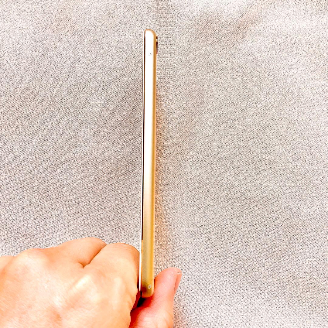 ゴールド iPod touch 第6世代 32GB アイポッドApple本体 d