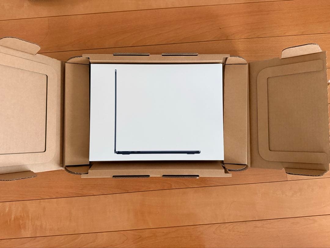 MacBook Air M2 13インチ スペースグレー　100%バッテリー