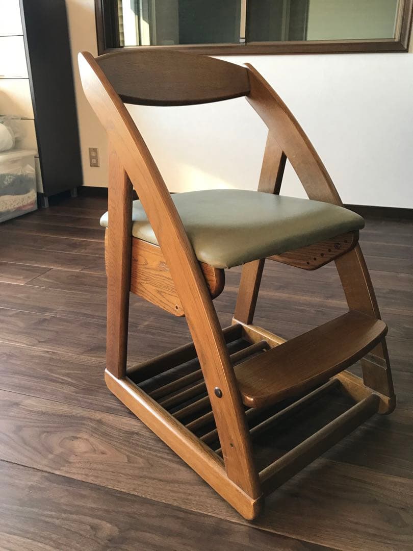 ①koizumi woodyeco 勉強机　※別ページのライト本棚とセット売り