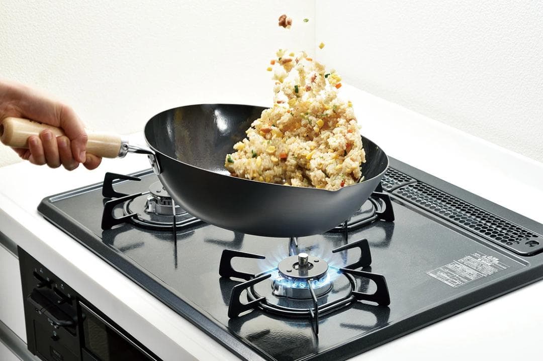 【未使用】燕人の匠 [桜吟] 　鉄製いため鍋28cm　ガス火・IH対応